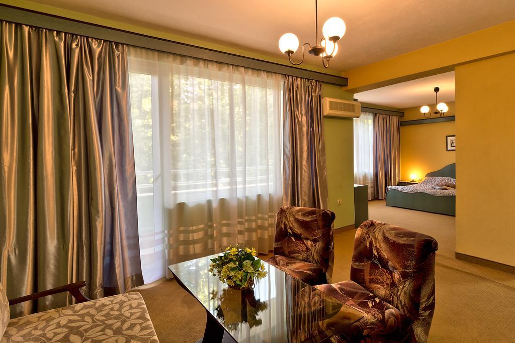 Family Hotel Gabrovo Exterior foto